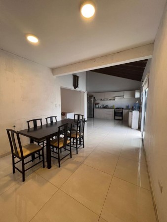 CASA EN VENTA 5 DORMITORIOS