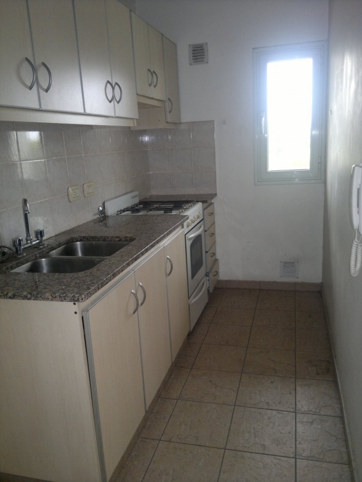 DEPARTAMENTO EN VENTA 1 DORM CON COCHERA Y BAULERA ZONA UNIVERSIDADES